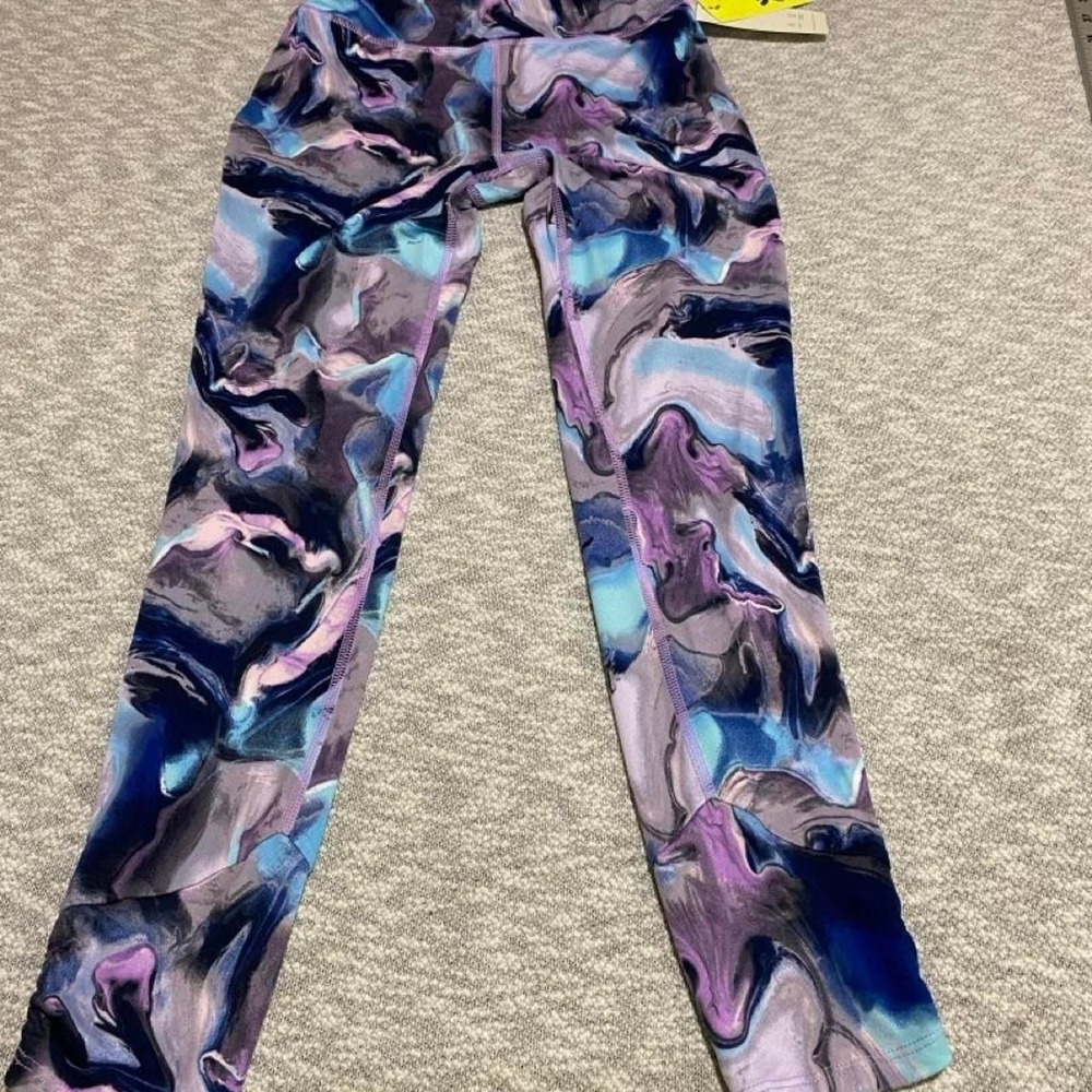All in motion Girls size L (10-12). Multicolor NWT leggings. SKU-B877